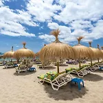 Arkadia Seafront - El Faro Lägenhet